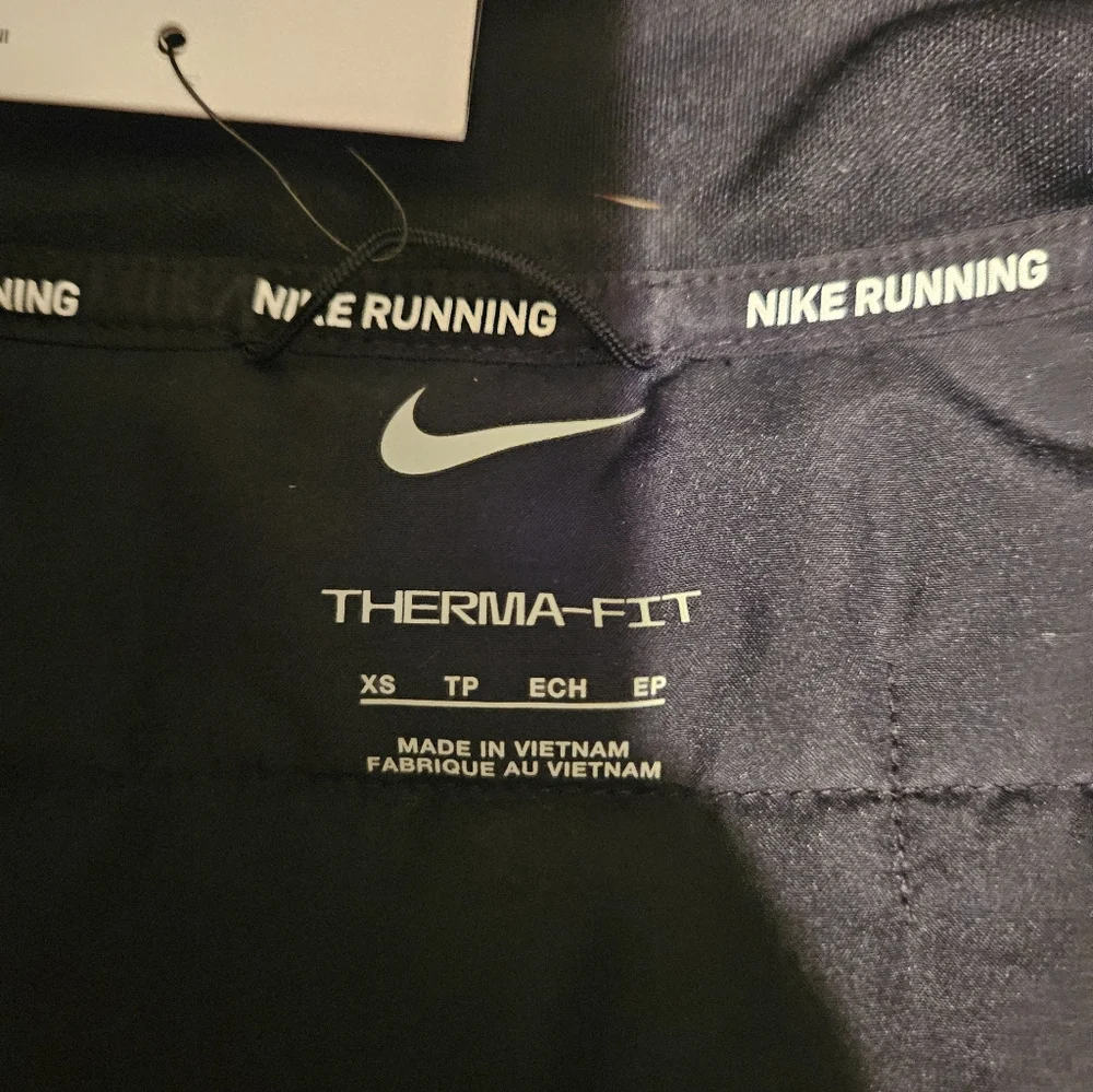 Nike Therma Fit Running Vest NWT - Picture 7 of 10